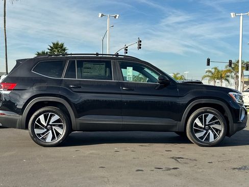 New 2026 Volkswagen Atlas SE FWD image 4