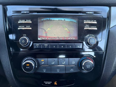 Used 2018 Nissan Rogue Sport S w/ S Appearance Package FWD image 21
