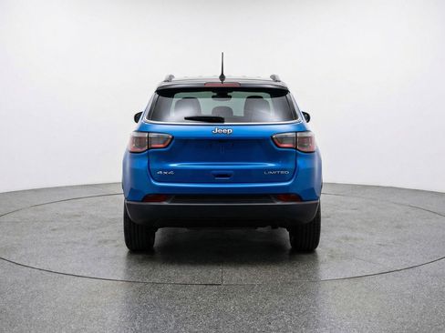 Used 2025 Jeep Compass Limited image 7