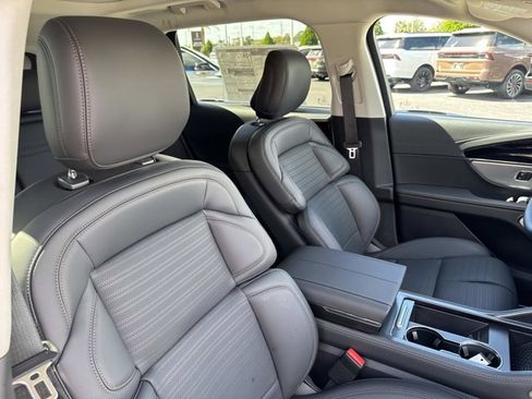 New 2026 Lincoln Nautilus Reserve image 19