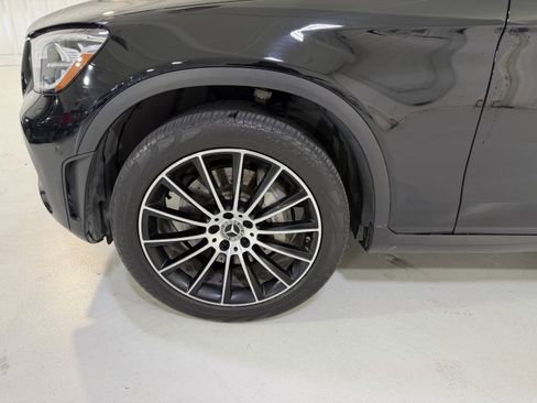 Used 2022 Mercedes-Benz GLC 300 image 9