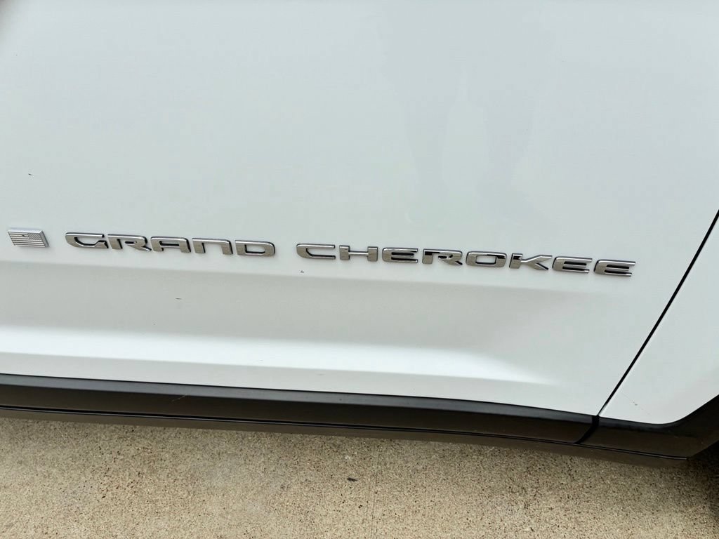 Used 2024 Jeep Grand Cherokee Limited AWD/4WD image 7