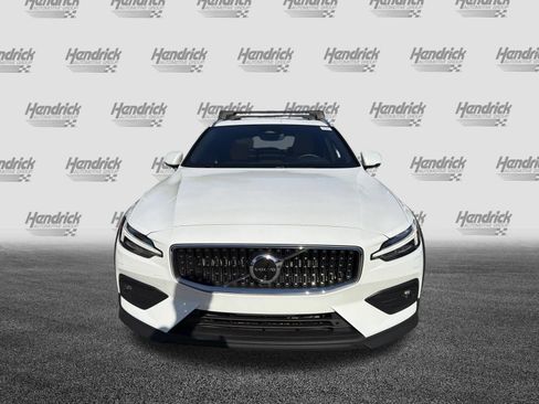 Used 2026 Volvo V60 B5 Cross Country Ultra w/ Protection Package Premier AWD/4WD image 3