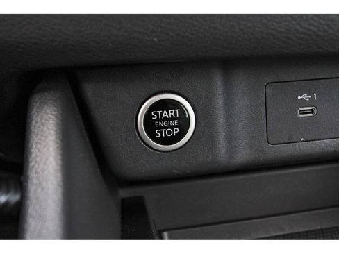 Certified 2023 Nissan Rogue SV FWD image 27
