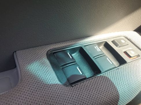 Used 2009 Honda CR-V LX image 23