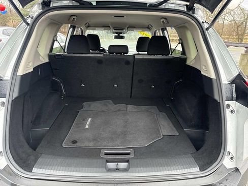 Used 2023 Nissan Rogue SV AWD/4WD image 8