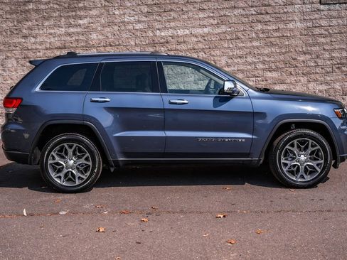 Used 2020 Jeep Grand Cherokee Limited w/ Luxury Group II image 3