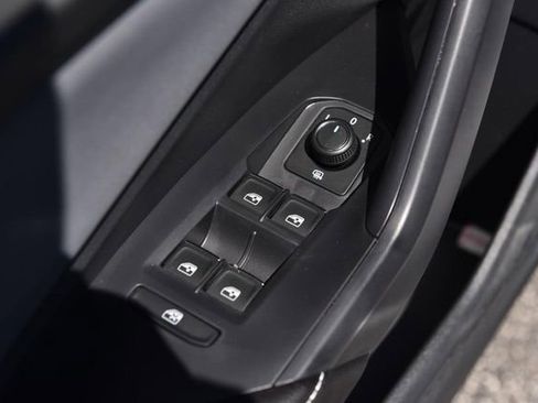 New 2026 Volkswagen Jetta SE FWD image 8