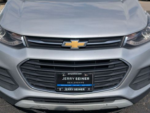 Certified 2022 Chevrolet Trax LT w/ LT Convenience Package AWD/4WD image 10