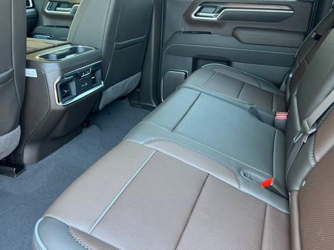 New 2026 GMC Sierra 2500 Denali w/ Technology Package AWD/4WD image 9