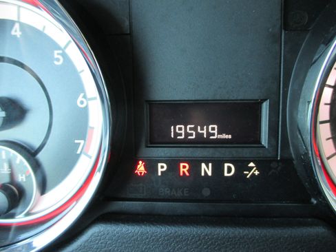 Used 2018 Dodge Grand Caravan SE w/ UConnect Hands-Free Group FWD image 18