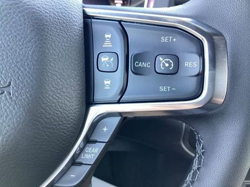 New 2026 RAM 2500 Laramie AWD/4WD image 30