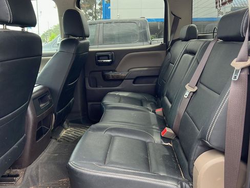 Used 2018 Chevrolet Silverado 1500 LT w/ All Star Edition AWD/4WD image 10