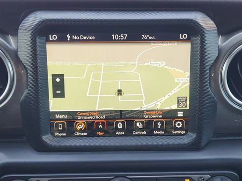 Used 2023 Jeep Gladiator Overland w/ Trailer Tow Package AWD/4WD image 17