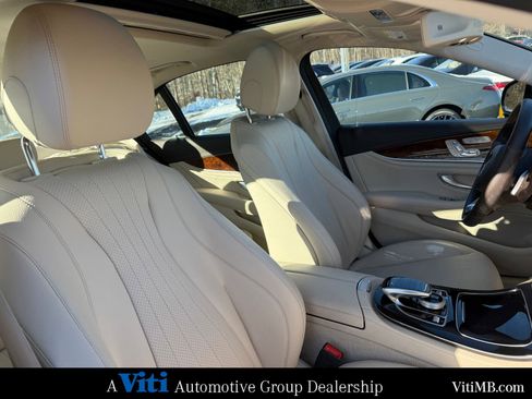 Used 2017 Mercedes-Benz E 300 4MATIC image 31