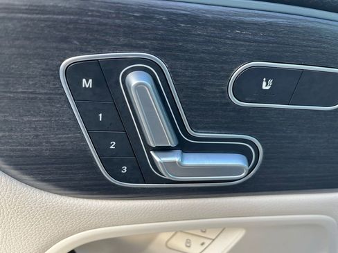 Certified 2025 Mercedes-Benz GLB 250 4MATIC image 20