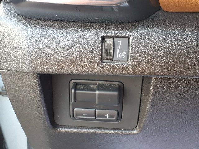 Used 2025 GMC Canyon AT4 AWD/4WD image 14
