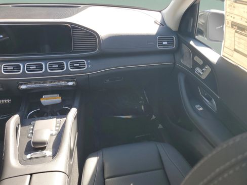 New 2026 Mercedes-Benz GLS 450 4MATIC image 17