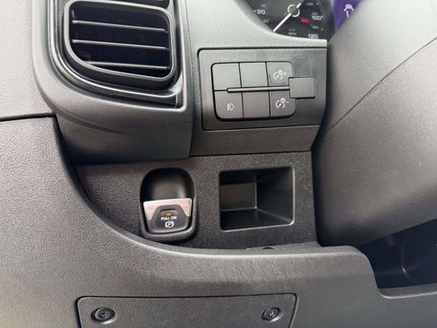Used 2026 RAM ProMaster 2500 w/ Convenience Group FWD image 17