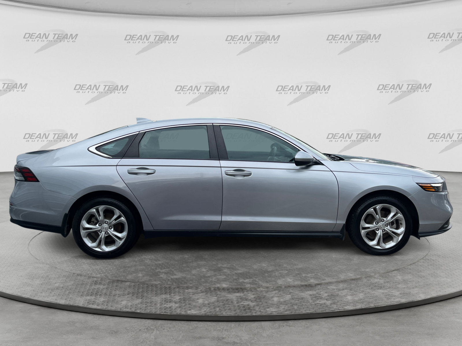 Used 2024 Honda Accord LX image 9