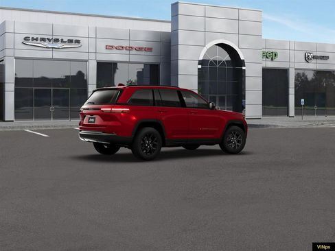 New 2026 Jeep Grand Cherokee Altitude image 8
