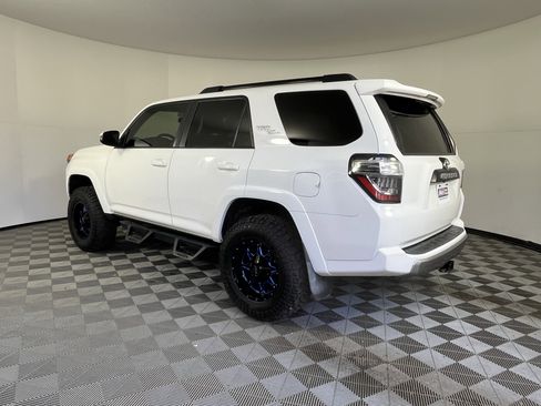 Used 2019 Toyota 4Runner TRD Off-Road Premium image 3