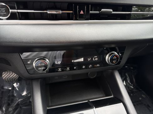 Used 2023 Mitsubishi Outlander SE FWD image 27