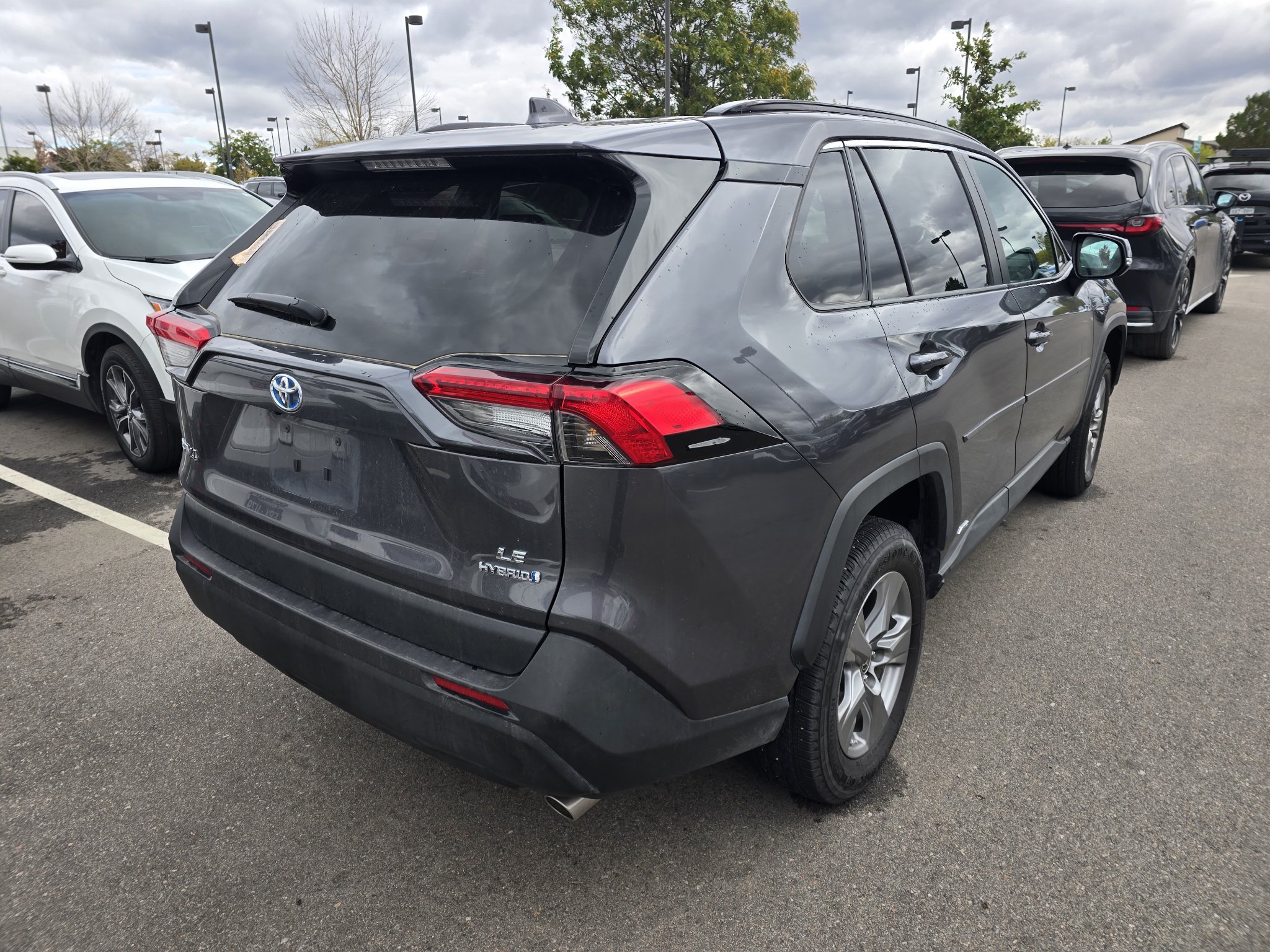 Used 2024 Toyota RAV4 LE AWD/4WD image 16