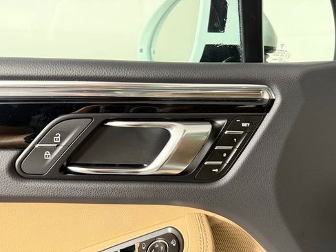 New 2025 Porsche Macan image 25