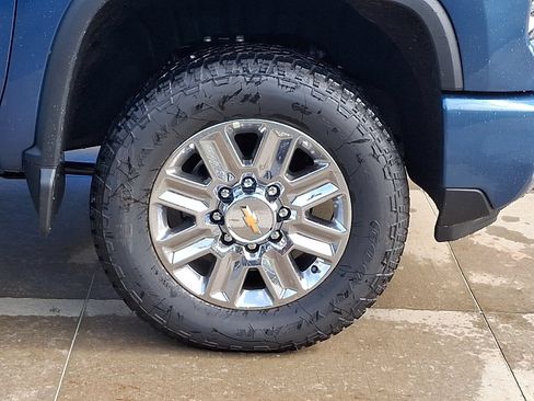 New 2026 Chevrolet Silverado 2500 High Country w/ High Country Premium Package AWD/4WD image 8