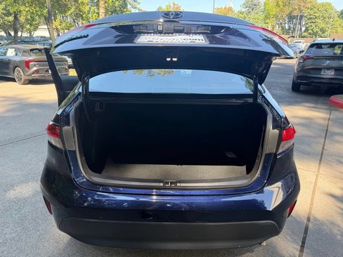 Used 2025 Toyota Corolla LE w/ LE Premium Package FWD image 15