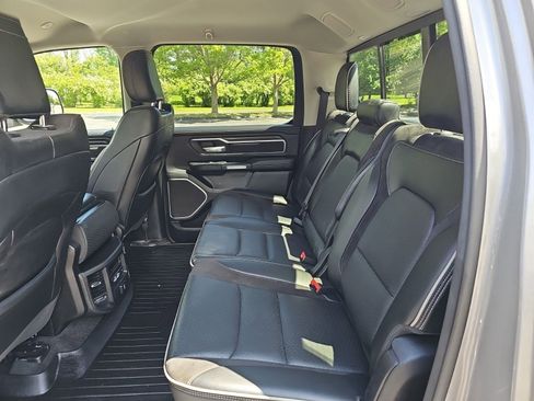 Used 2022 RAM 1500 Laramie AWD/4WD image 18