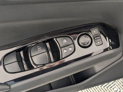 Used 2023 Nissan Altima 2.5 SV image 11