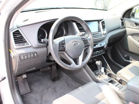 Used 2016 Hyundai Tucson Limited w/ Option Group 03 AWD/4WD image 13