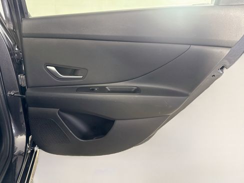 Used 2021 Hyundai Elantra Limited w/ Cargo Package FWD image 28