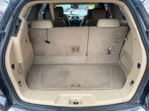 Used 2011 Buick Enclave CXL image 8