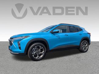 New 2026 Chevrolet Trax LT w/ Driver Confidence Package FWD video 2
