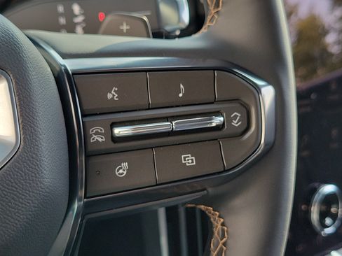 New 2026 GMC Acadia AT4 w/ Luxury Package AWD/4WD image 28