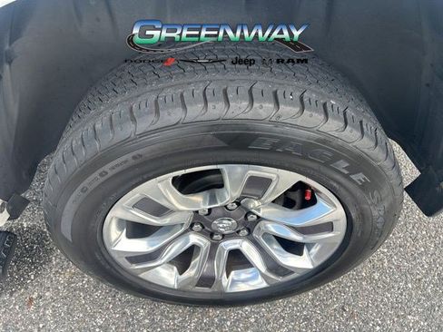 Used 2021 RAM 1500 Limited w/ Body Color Bumper Group image 24