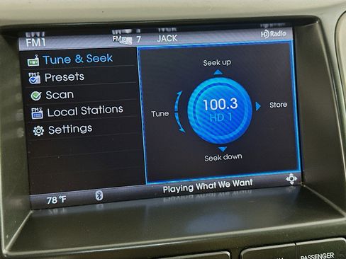 Used 2012 Hyundai Equus Signature RWD image 21