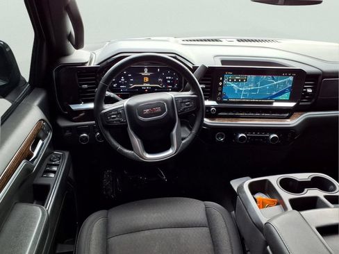 Used 2023 GMC Sierra 1500 SLE RWD image 9