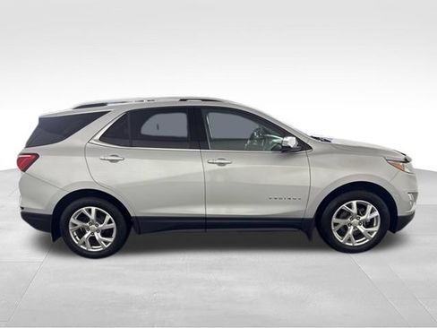 Used 2018 Chevrolet Equinox Premier AWD/4WD image 9