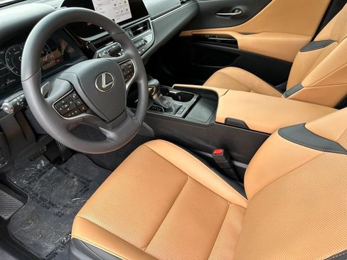 Used 2023 Lexus ES 350 w/ Premium Package FWD image 9