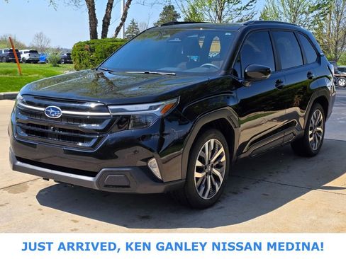 Used 2025 Subaru Forester Touring AWD/4WD image 7