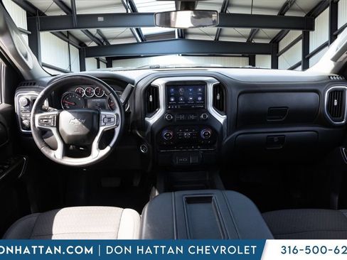 Used 2022 Chevrolet Silverado 1500 RST w/ LPO, Blackout Package AWD/4WD image 4