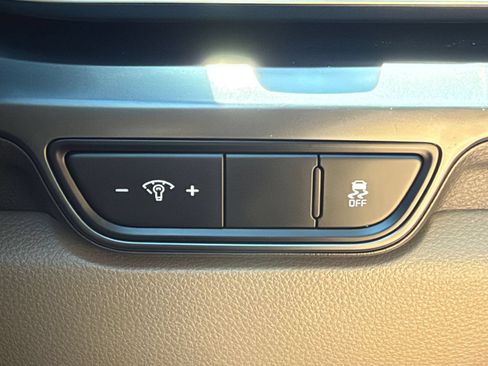 Used 2026 Kia Carnival FWD image 35