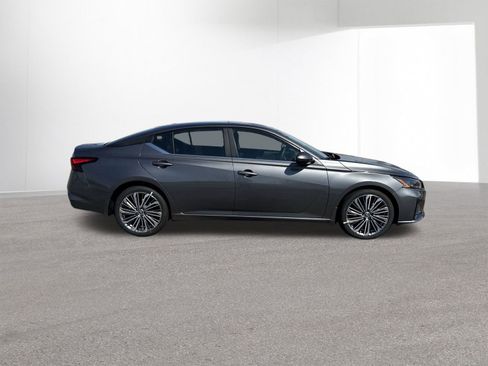 New 2026 Nissan Altima 2.5 SV w/ SV Premium Package FWD image 35