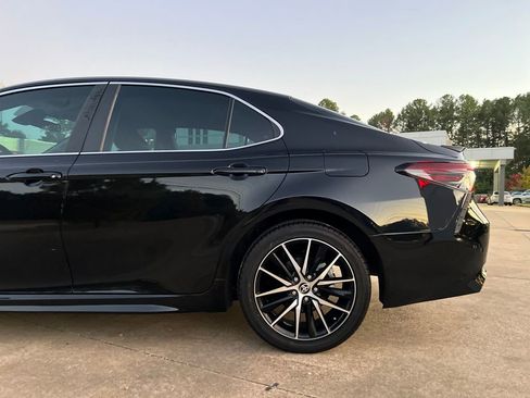 Used 2022 Toyota Camry SE image 31