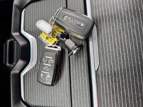 Used 2023 RAM 1500 Limited AWD/4WD image 35