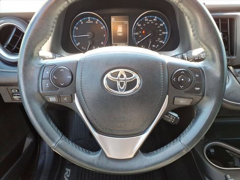 Used 2018 Toyota RAV4 XLE w/ Plus Extra Value Package AWD/4WD image 17